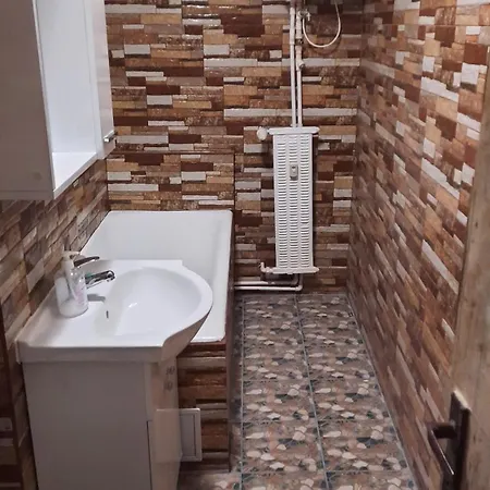 Lovely 1-room Unit, With Air Conditioning شقة *